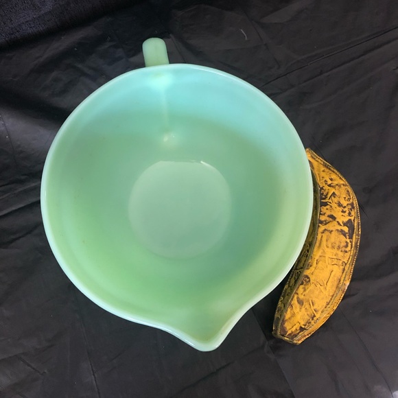 Jadeite batter bowl Rare Fire King Circa 1940, EUC 4 quart, oven proof made USA - Picture 3 of 8